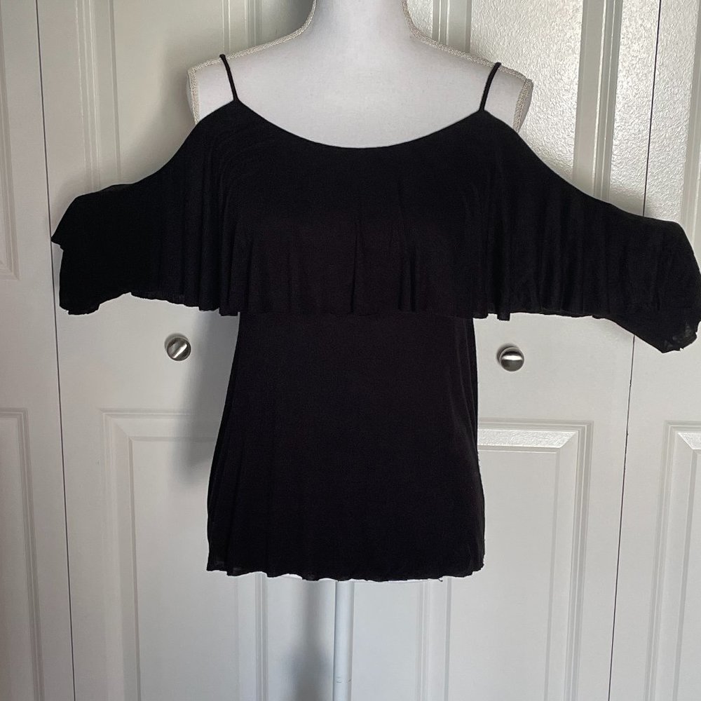 Black Cold-Shoulder 3/4 Sleeve Top